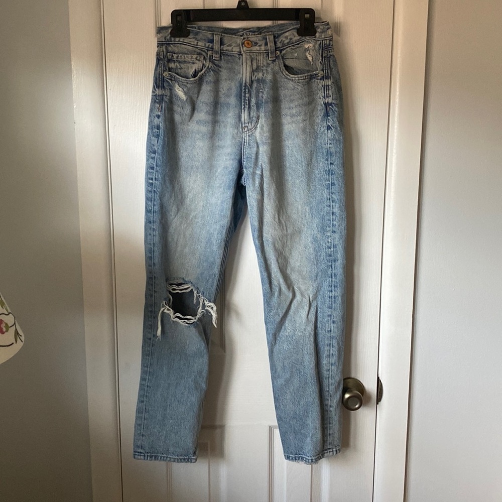 American Eagle ripped mom jeans
